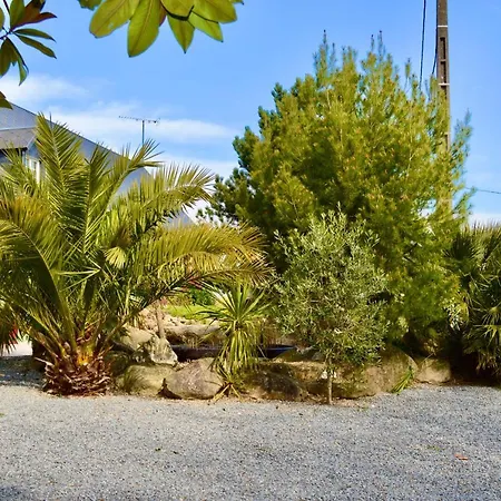 La Pichonniere Oda ve Kahvaltı 3*