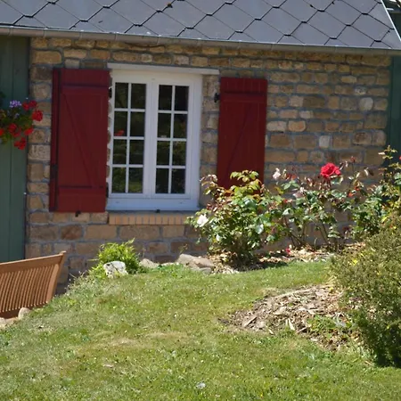 La Pichonniere Oda ve Kahvaltı 3*